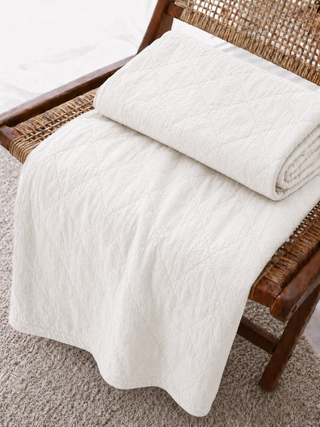 Manu | Dove | Bedsprei